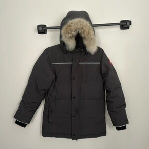 Canada Goose Youth Eakin Parka with fur - Graphite size L (14-16)